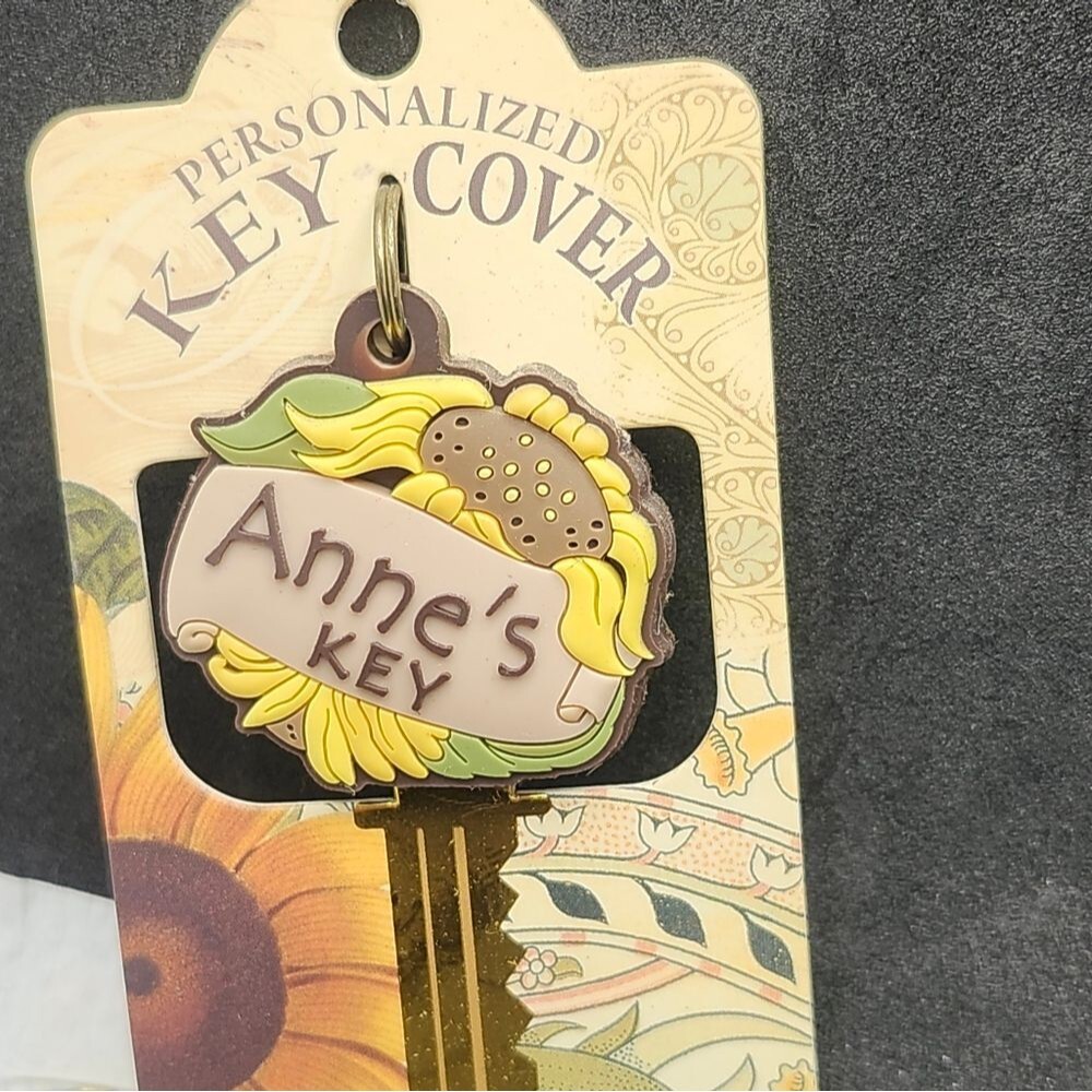 Anne's  Key Cover Free Daffodil Bulbs With Purchase